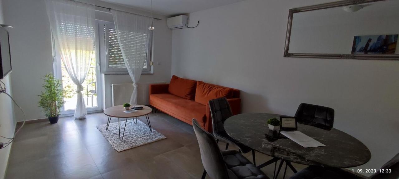 Apartments Lapaz Свети Мартин на Мури Екстериор снимка